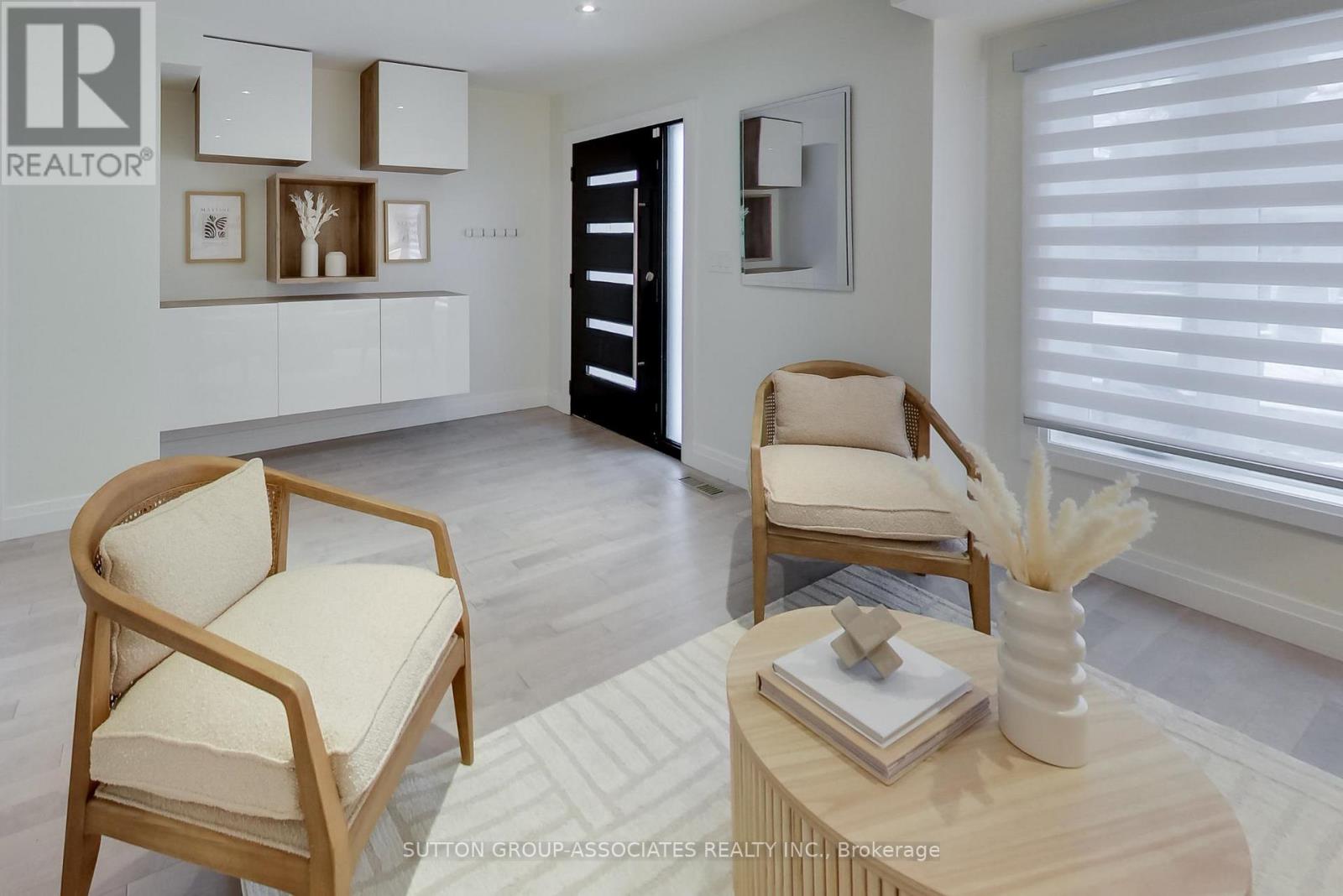 284 Atlas Avenue, Toronto, Ontario  M6C 3P9 - Photo 6 - C12802378