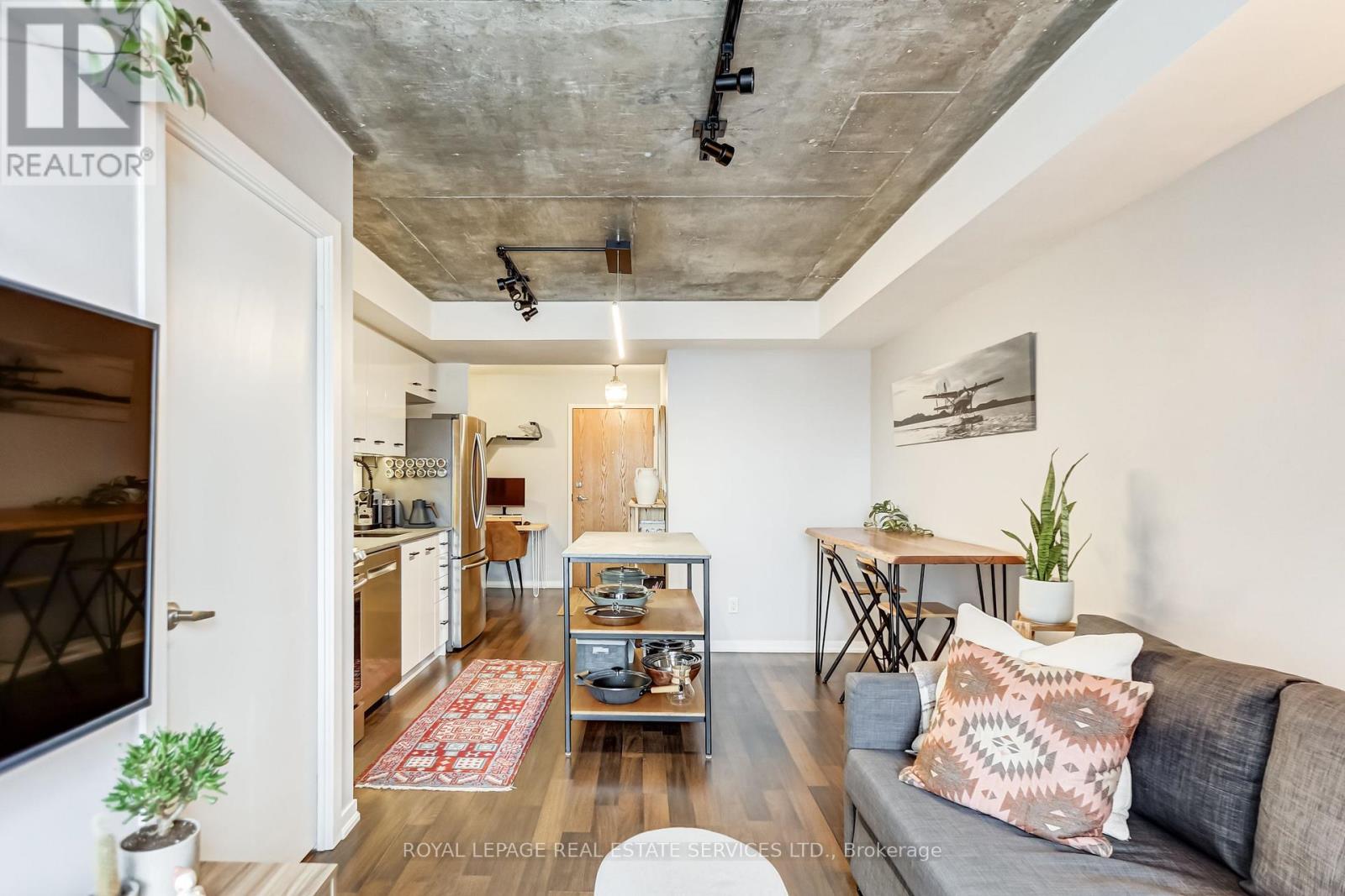 1117 - 20 Joe Shuster Way, Toronto, Ontario  M6K 0A3 - Photo 11 - C12802382