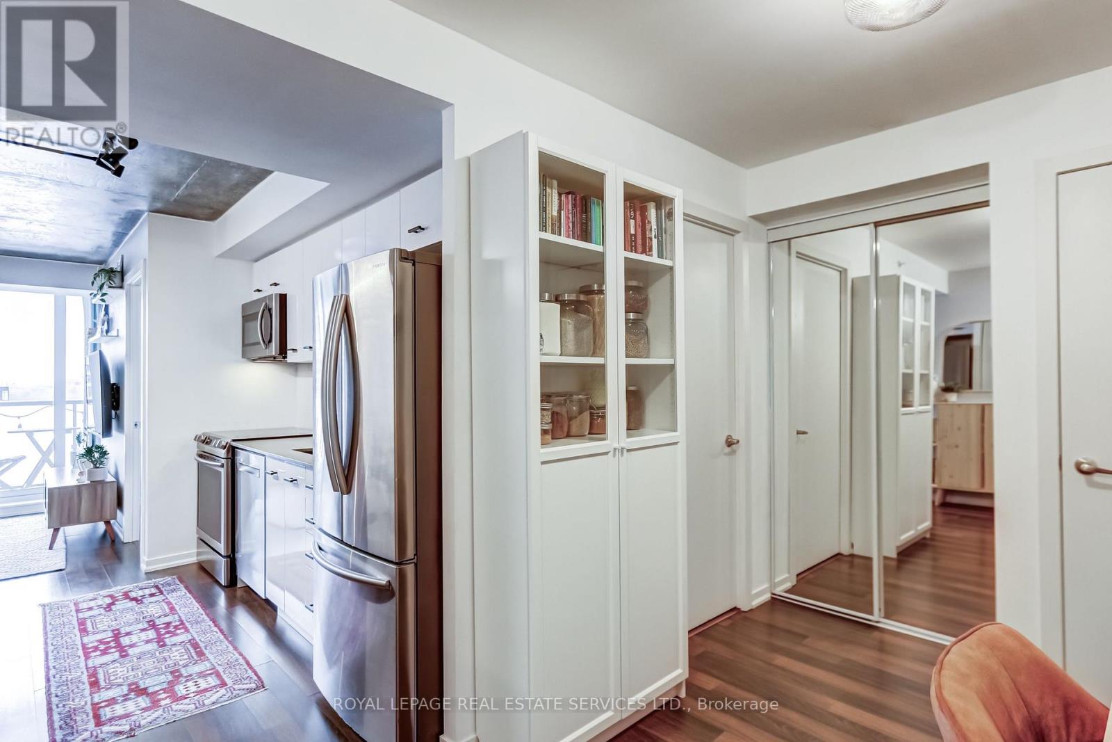 1117 - 20 Joe Shuster Way, Toronto, Ontario  M6K 0A3 - Photo 4 - C12802382