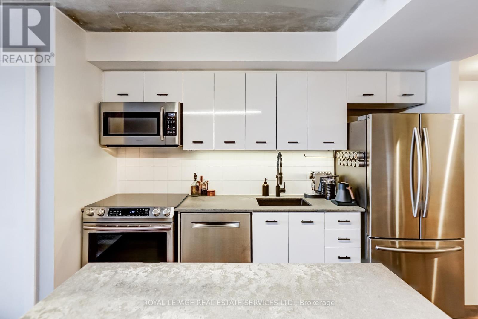 1117 - 20 Joe Shuster Way, Toronto, Ontario  M6K 0A3 - Photo 7 - C12802382