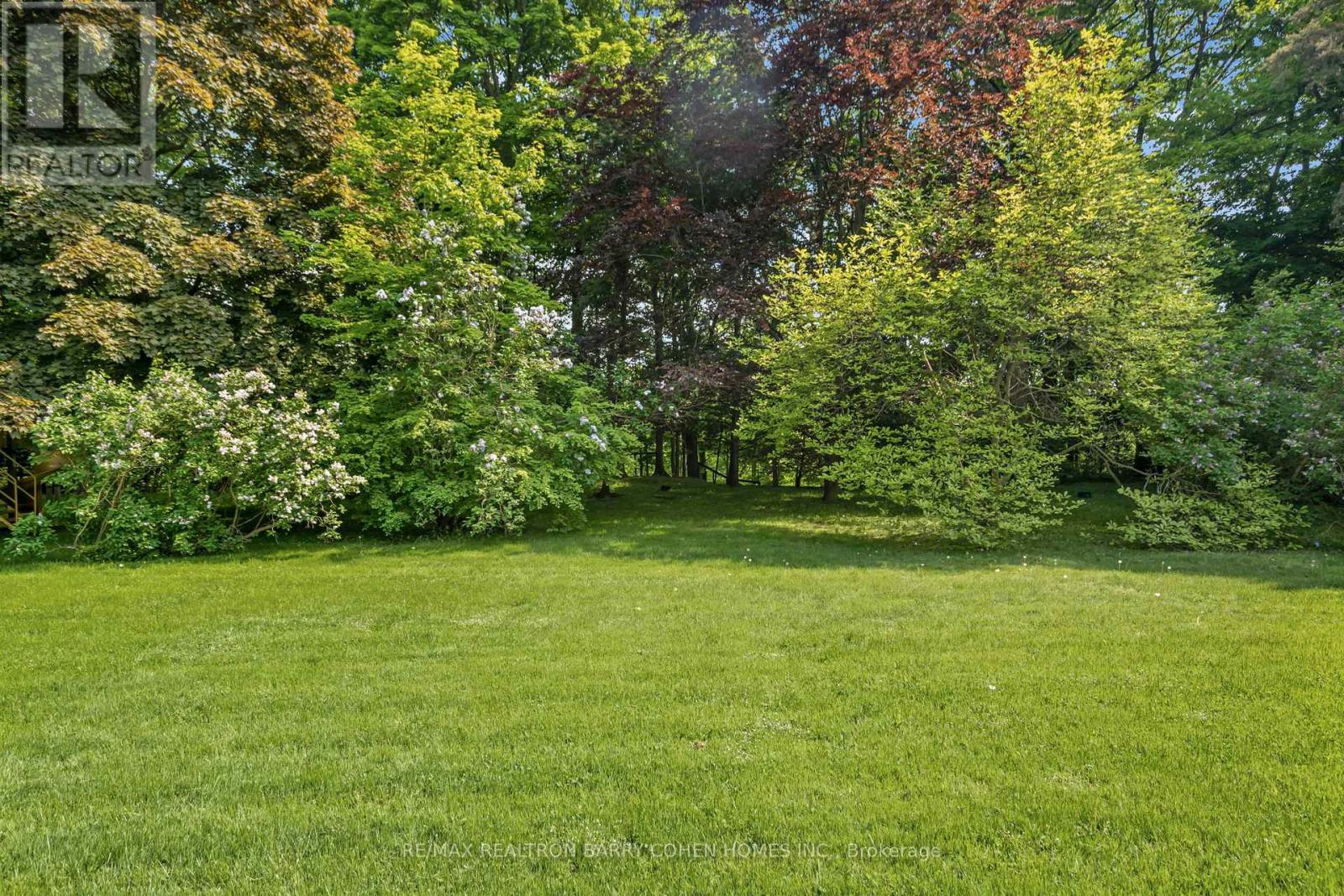 50 Park Lane Circle, Toronto, Ontario  M3C 2N2 - Photo 36 - C12802388