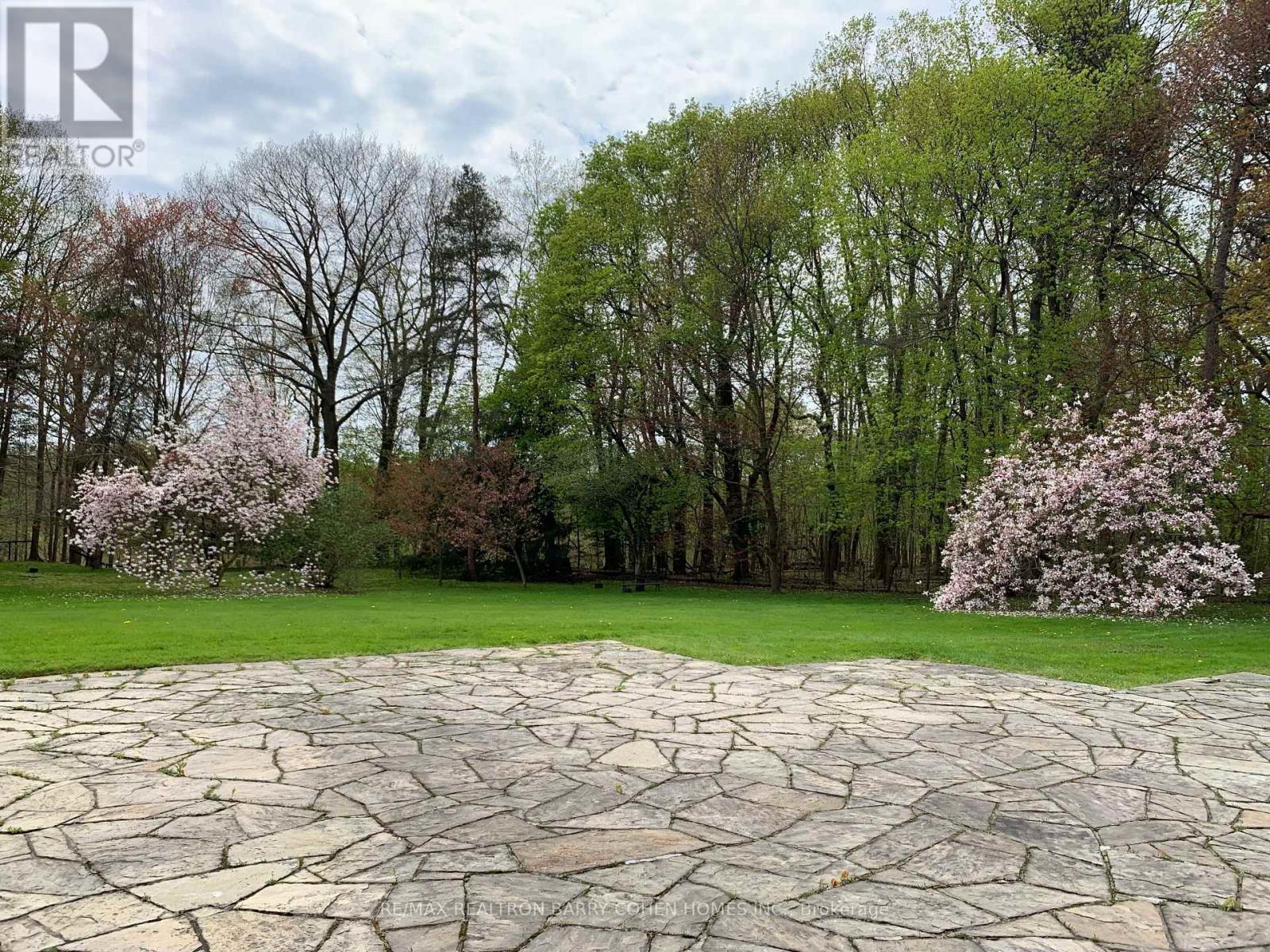 50 Park Lane Circle, Toronto, Ontario  M3C 2N2 - Photo 41 - C12802388