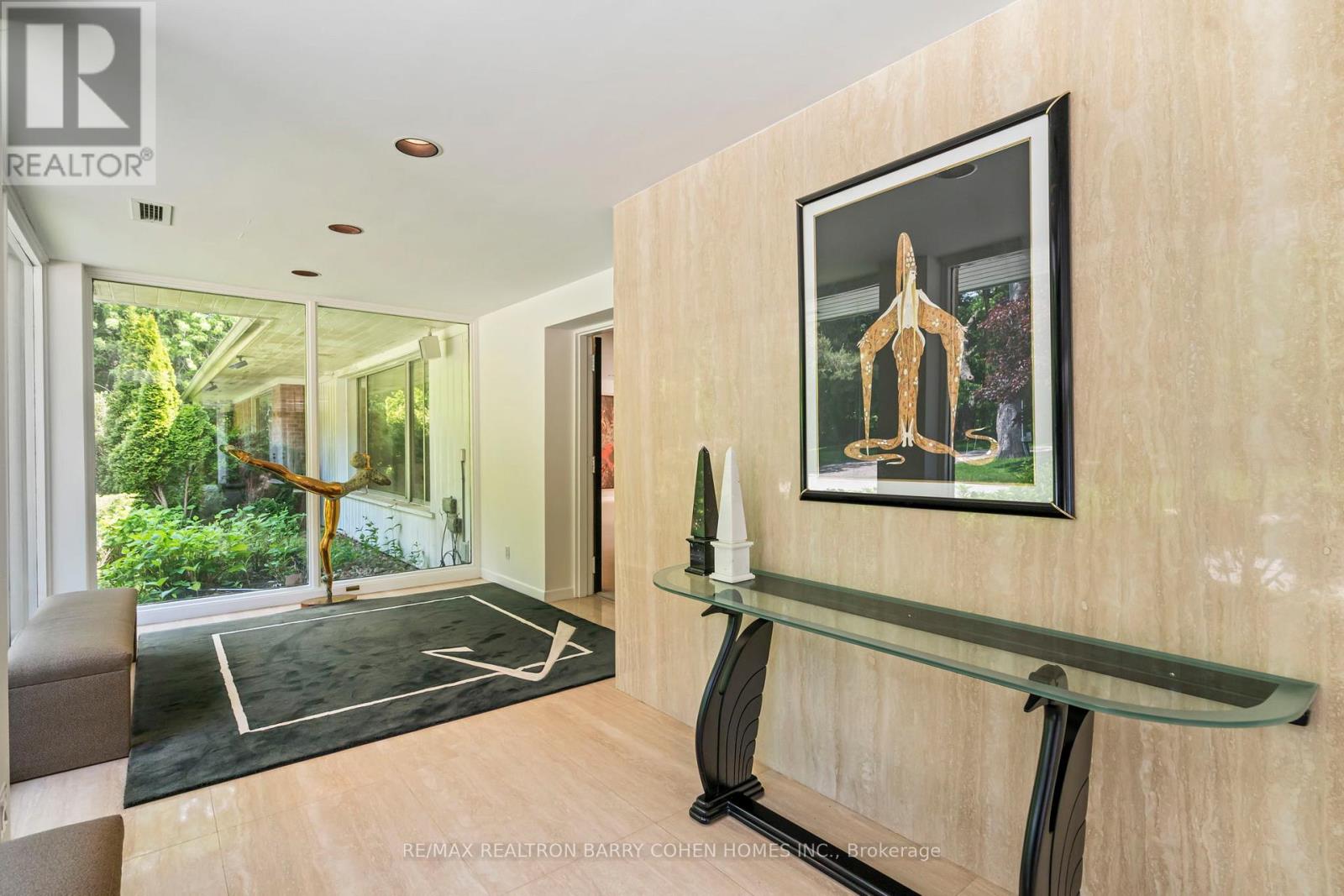 50 Park Lane Circle, Toronto, Ontario  M3C 2N2 - Photo 5 - C12802388