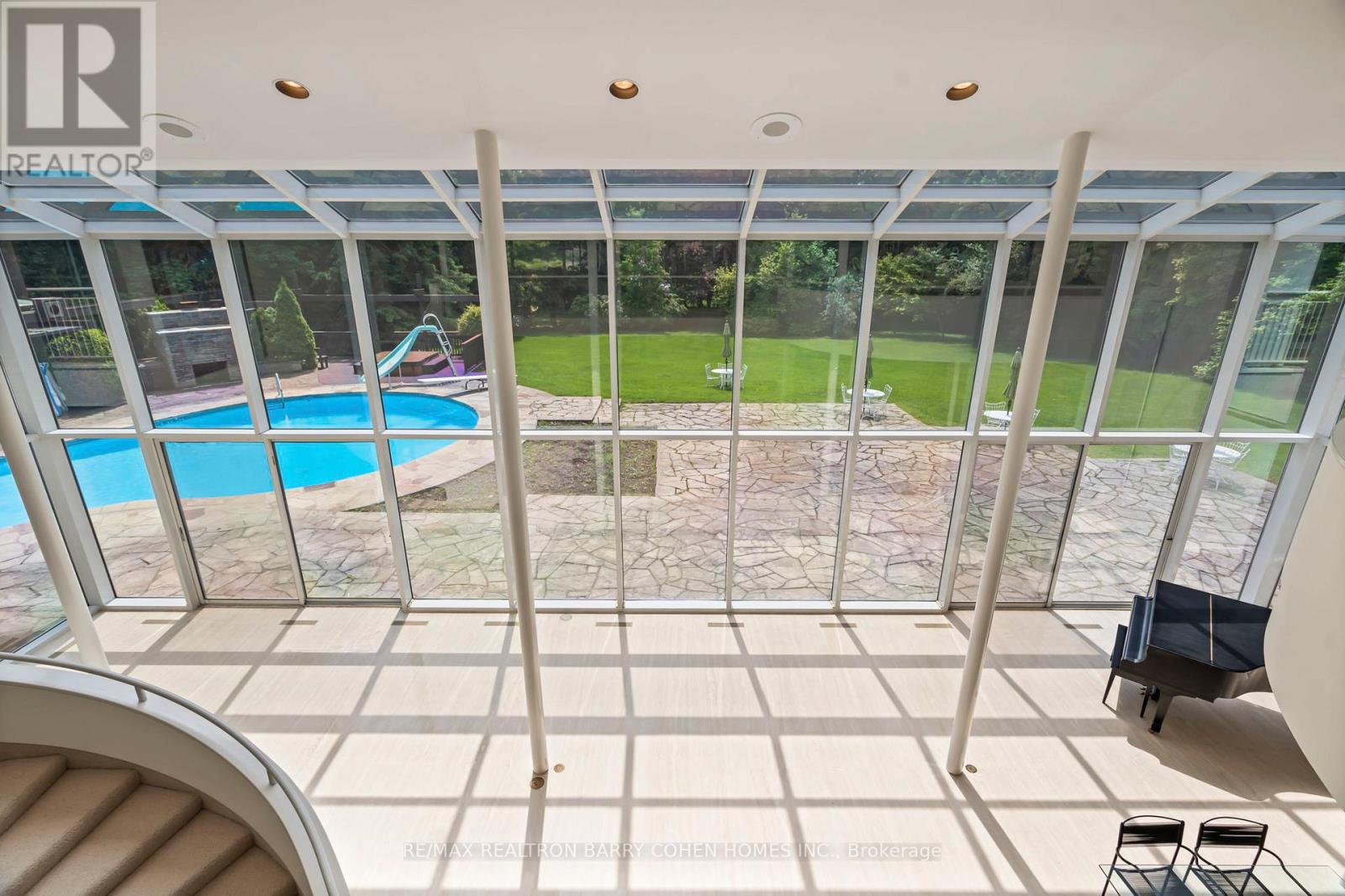 50 Park Lane Circle, Toronto, Ontario  M3C 2N2 - Photo 9 - C12802388