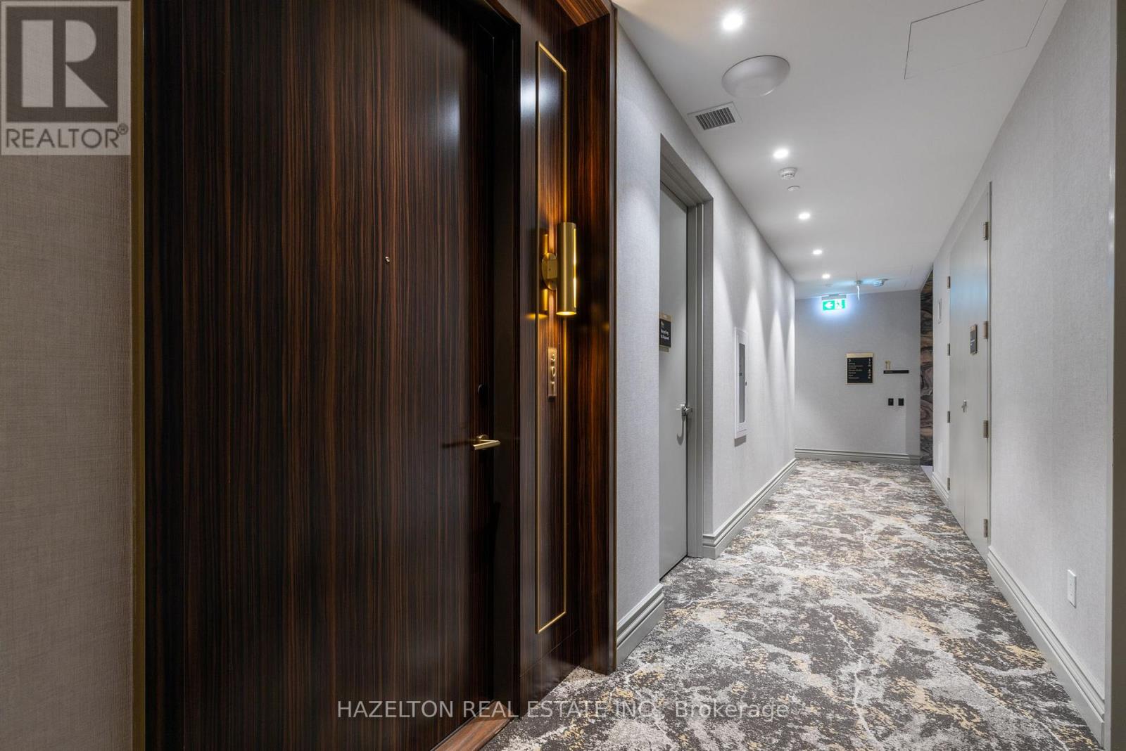 301 - 455 Wellington Street W, Toronto, Ontario  M5V 0V8 - Photo 2 - C12802406