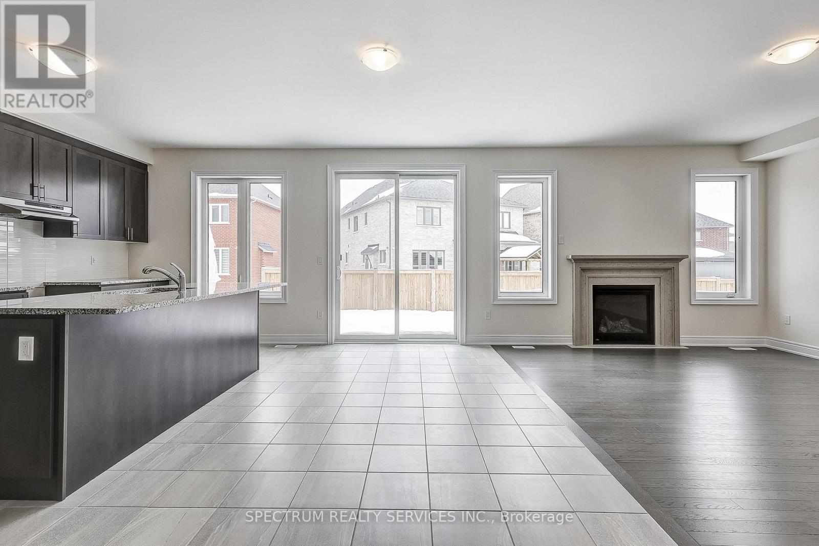 27 Rogerson Street E, Clarington (Newcastle), Ontario  L1B 0W4 - Photo 17 - E12802308