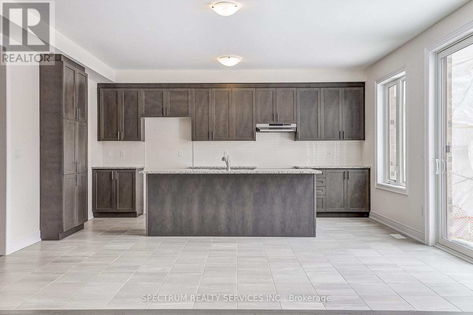 27 Rogerson Street E, Clarington (Newcastle), Ontario  L1B 0W4 - Photo 18 - E12802308