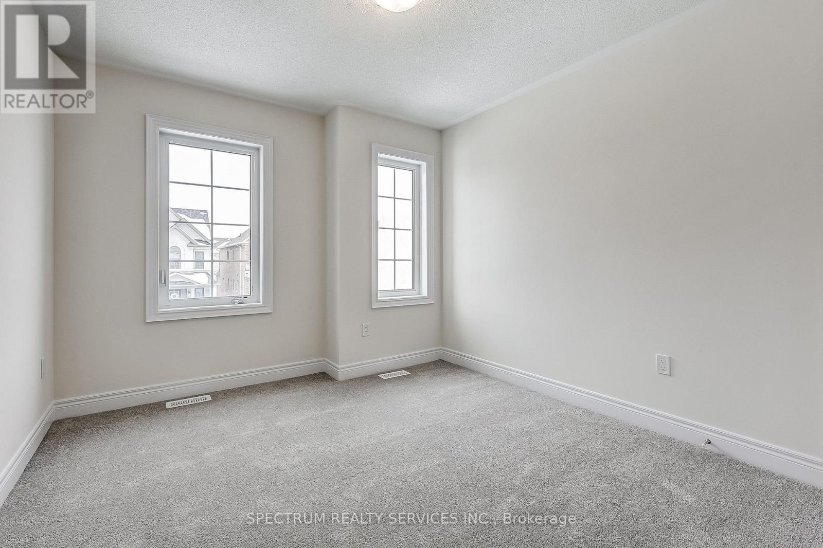 27 Rogerson Street E, Clarington (Newcastle), Ontario  L1B 0W4 - Photo 37 - E12802308