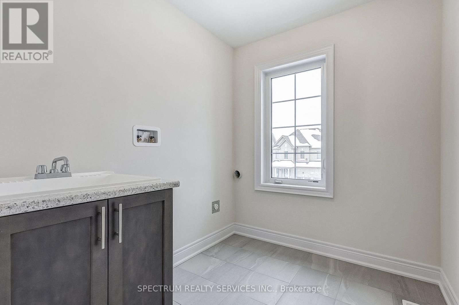 27 Rogerson Street E, Clarington (Newcastle), Ontario  L1B 0W4 - Photo 41 - E12802308
