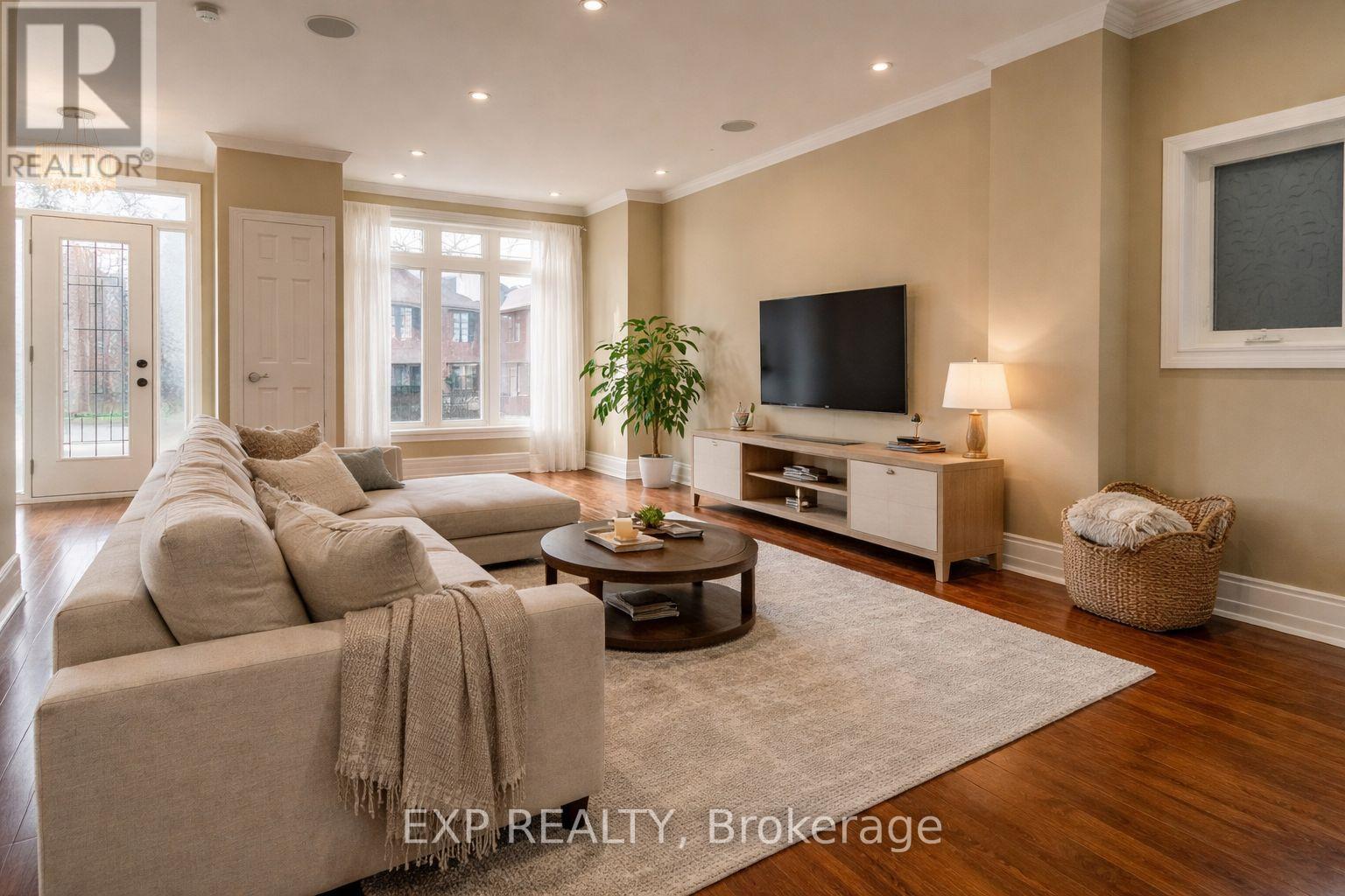 Main - 1291 Pape Avenue, Toronto, Ontario  M4K 3W9 - Photo 4 - E12802372