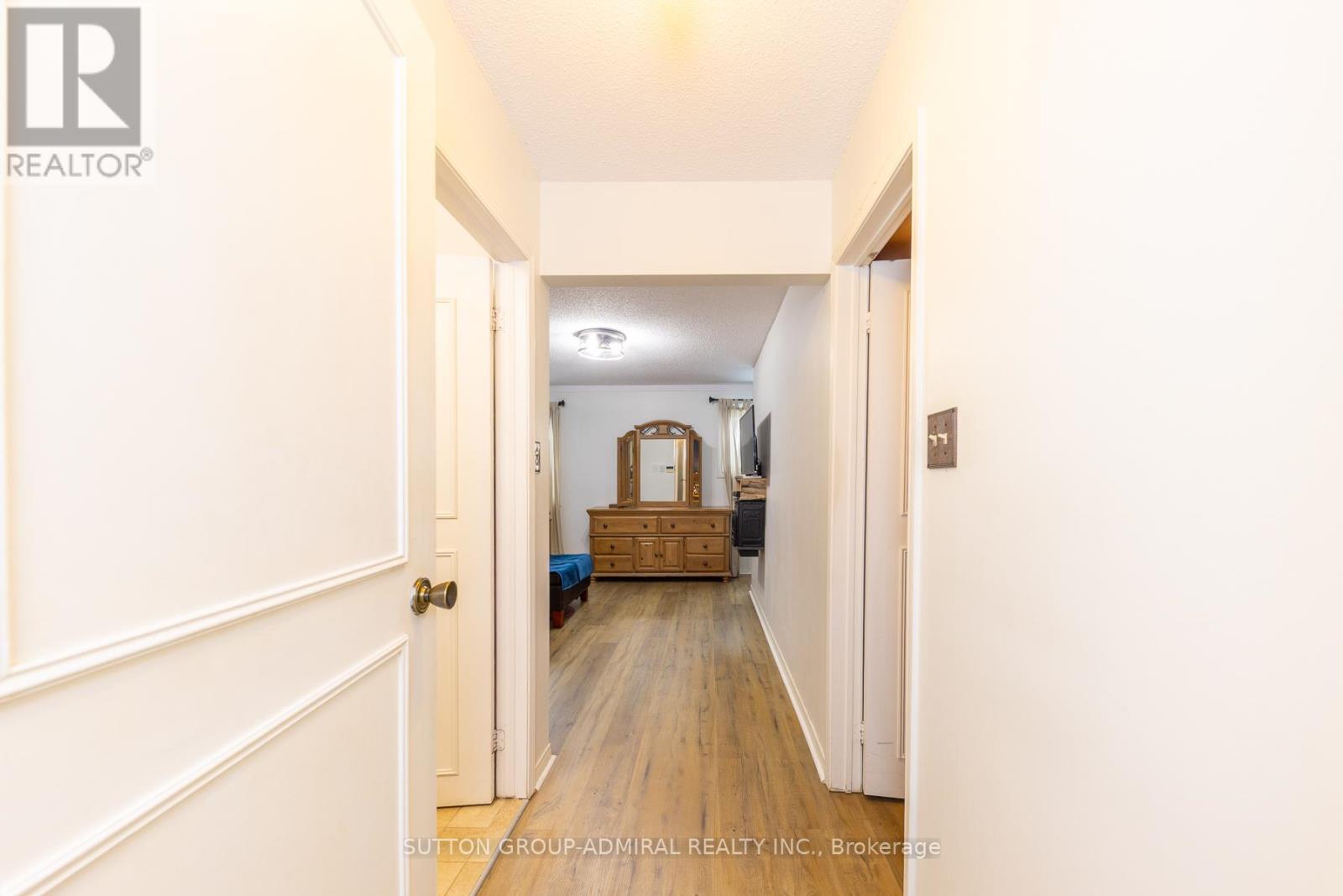 15 Miles Court, Richmond Hill, Ontario  L4C 5P7 - Photo 28 - N12767364