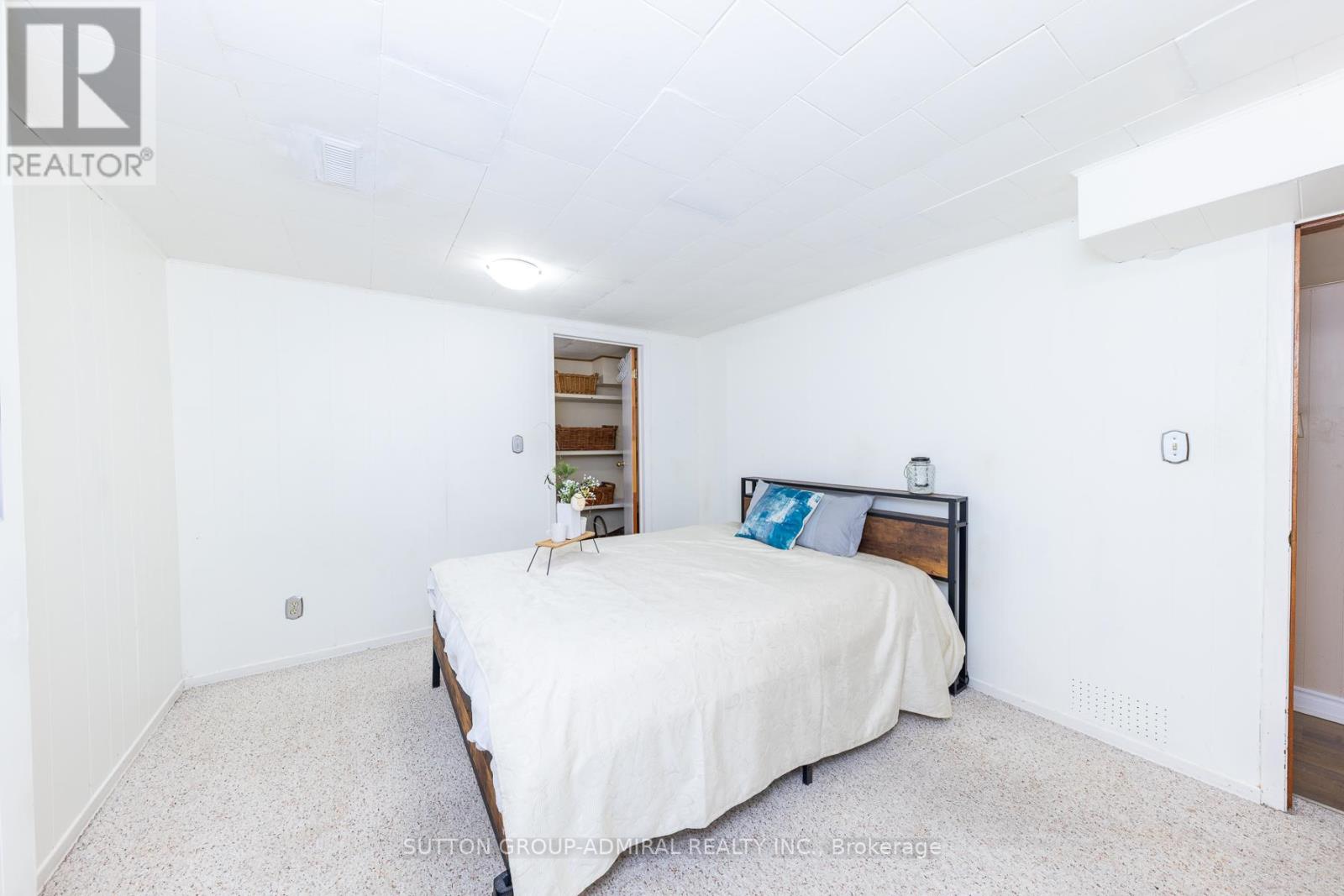 15 Miles Court, Richmond Hill, Ontario  L4C 5P7 - Photo 39 - N12767364