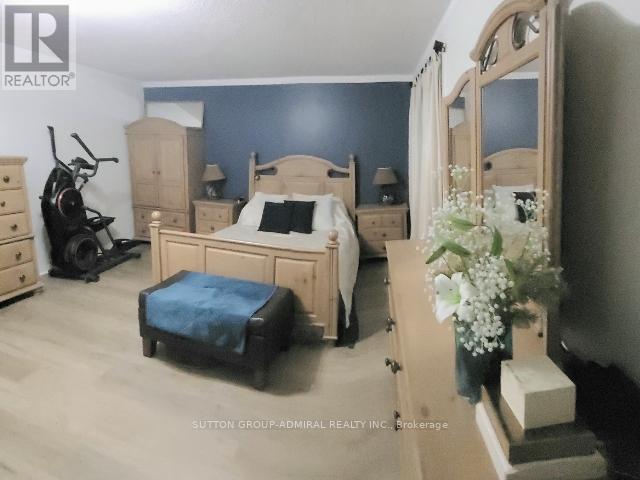 15 Miles Court, Richmond Hill, Ontario  L4C 5P7 - Photo 23 - N12767364