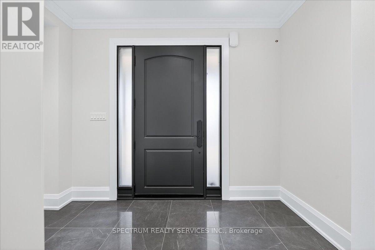 16 Barrow Avenue, Bradford West Gwillimbury (Bradford), Ontario  L3Z 0W1 - Photo 10 - N12802318