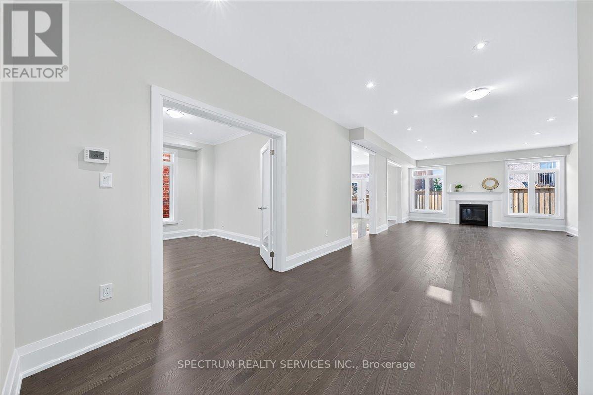 16 Barrow Avenue, Bradford West Gwillimbury (Bradford), Ontario  L3Z 0W1 - Photo 13 - N12802318