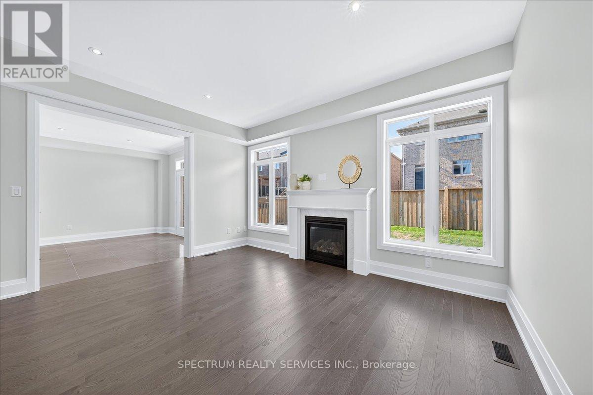 16 Barrow Avenue, Bradford West Gwillimbury (Bradford), Ontario  L3Z 0W1 - Photo 20 - N12802318