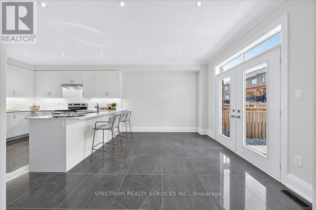 16 Barrow Avenue, Bradford West Gwillimbury (Bradford), Ontario  L3Z 0W1 - Photo 21 - N12802318