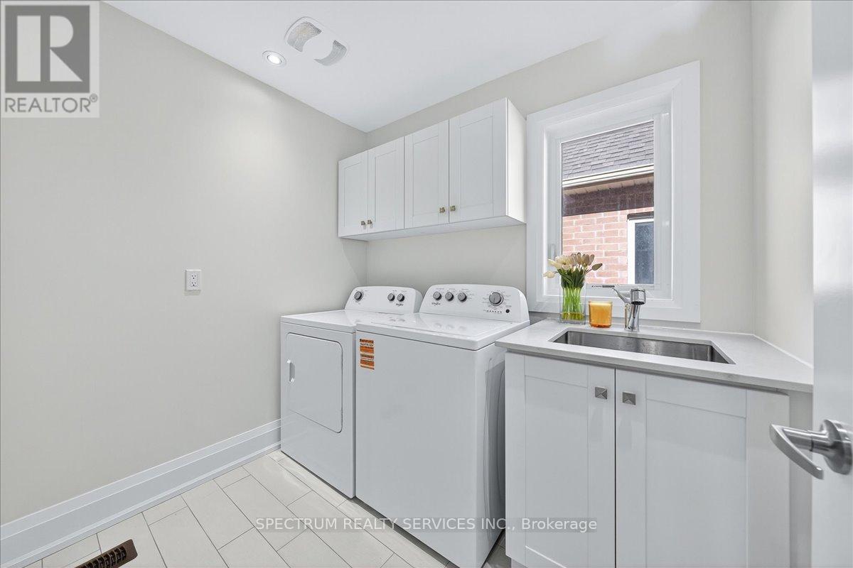 16 Barrow Avenue, Bradford West Gwillimbury (Bradford), Ontario  L3Z 0W1 - Photo 36 - N12802318