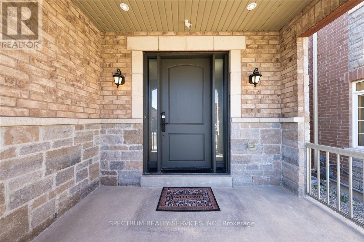 16 Barrow Avenue, Bradford West Gwillimbury (Bradford), Ontario  L3Z 0W1 - Photo 8 - N12802318