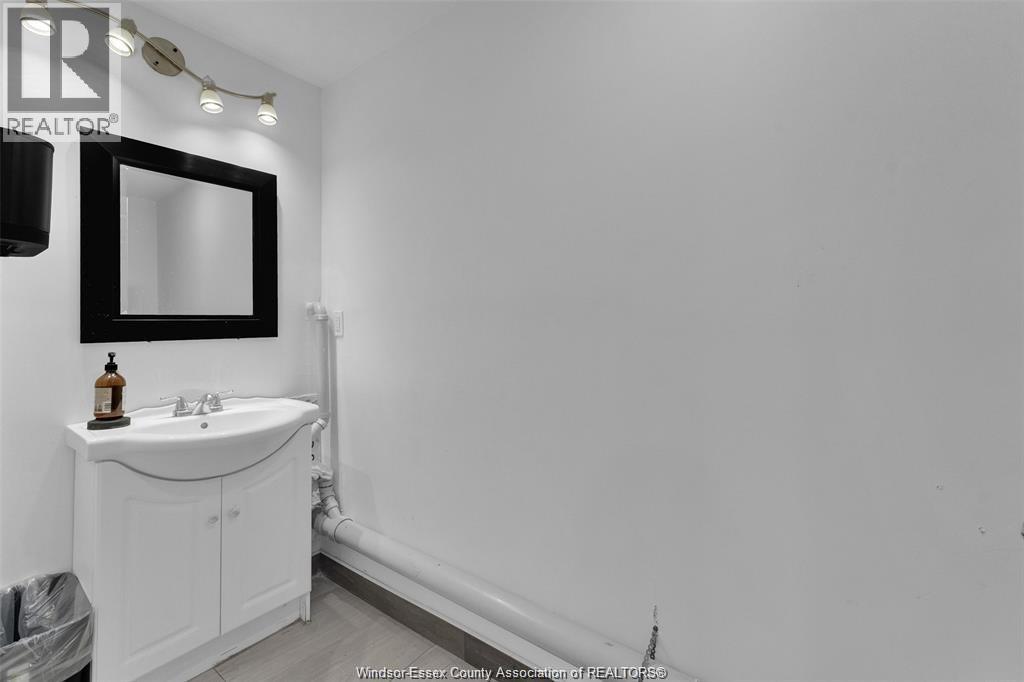 4781 Wyandotte Street East, Windsor, Ontario  N8Y 1H8 - Photo 20 - 26003562