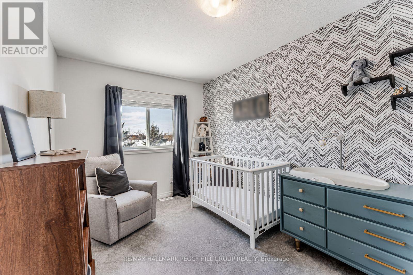 22 Michael Crescent, Barrie (East Bayfield), Ontario  L4M 6Y9 - Photo 6 - S12802280