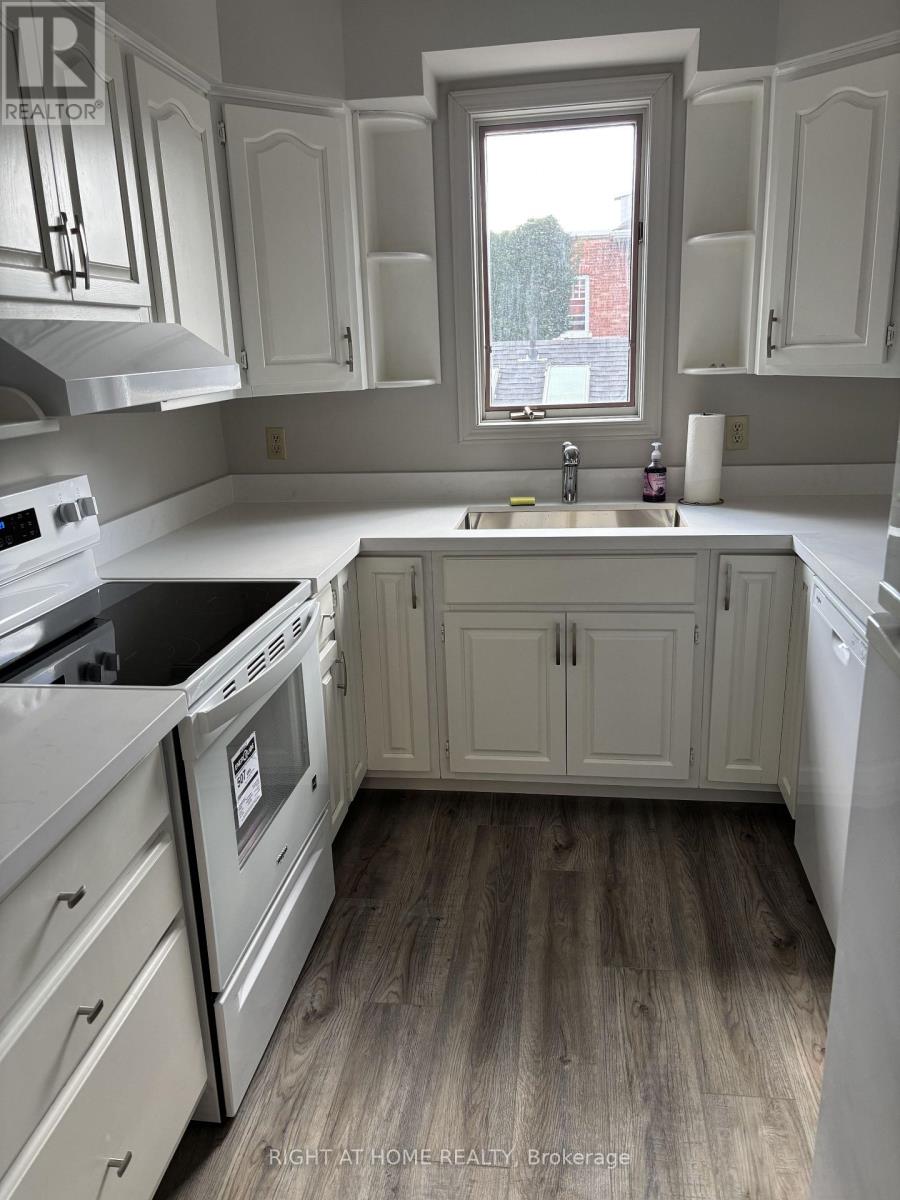 4 - 215 Pine Street, Collingwood, Ontario  L9Y 2P3 - Photo 6 - S12802362