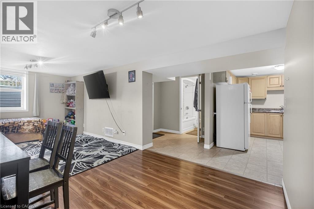 31 Hoffman Street, Kitchener, Ontario  N2M 3M8 - Photo 25 - 40806260