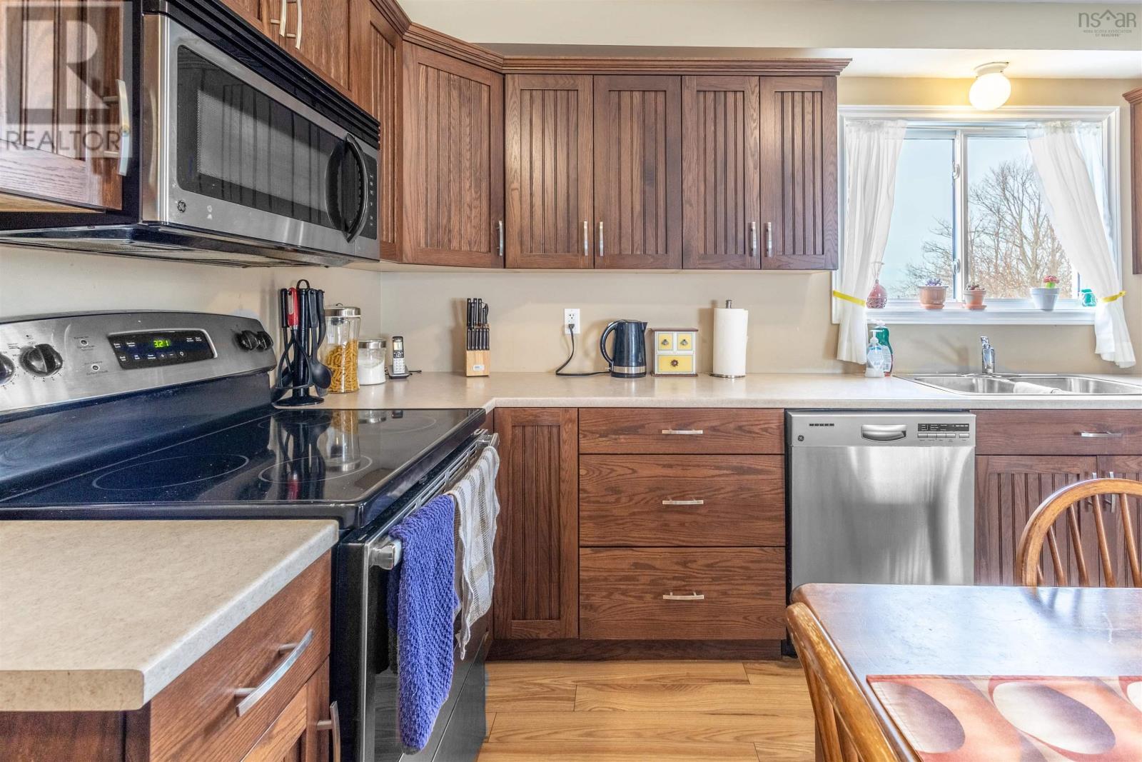 661 Willow Street, New Waterford, Nova Scotia  B1H 3W3 - Photo 15 - 202603049