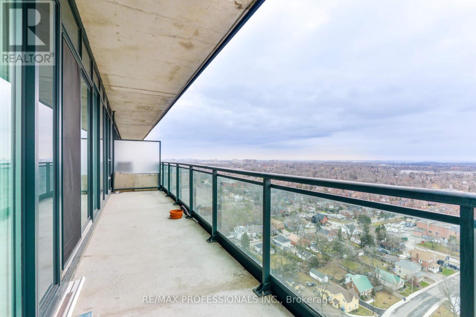 2205 - 100 John Street, Brampton, Ontario  L6W 0A8 - Photo 20 - W12802302