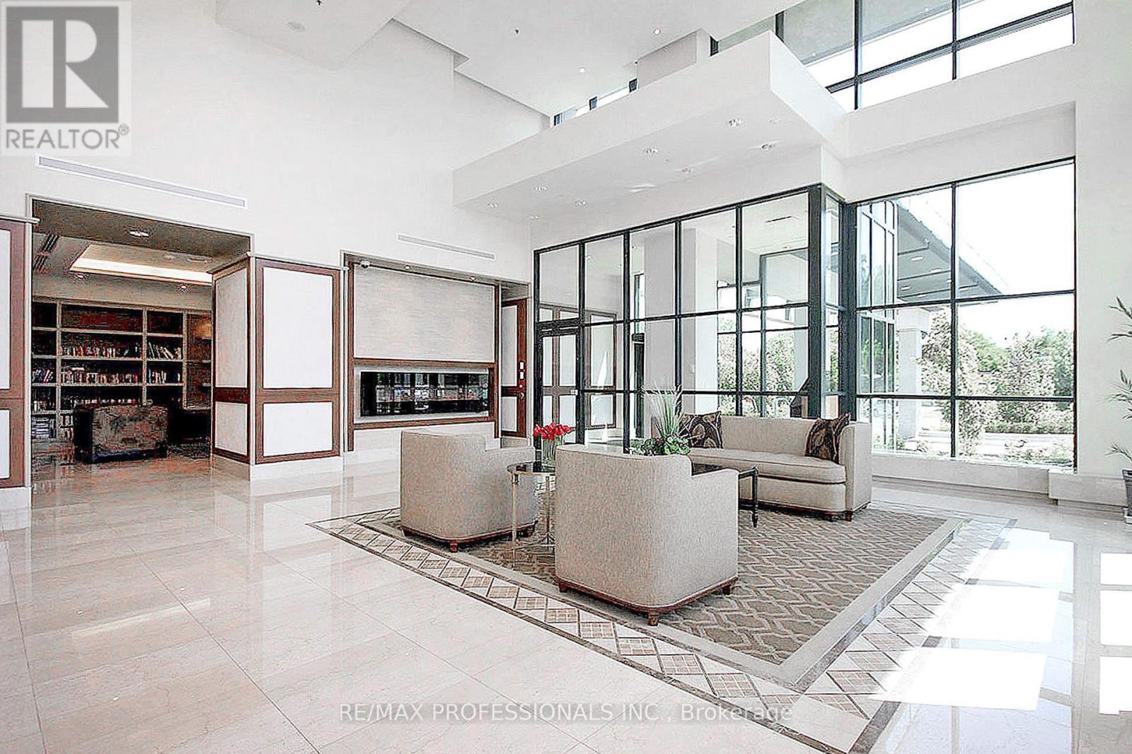 2205 - 100 John Street, Brampton, Ontario  L6W 0A8 - Photo 3 - W12802302