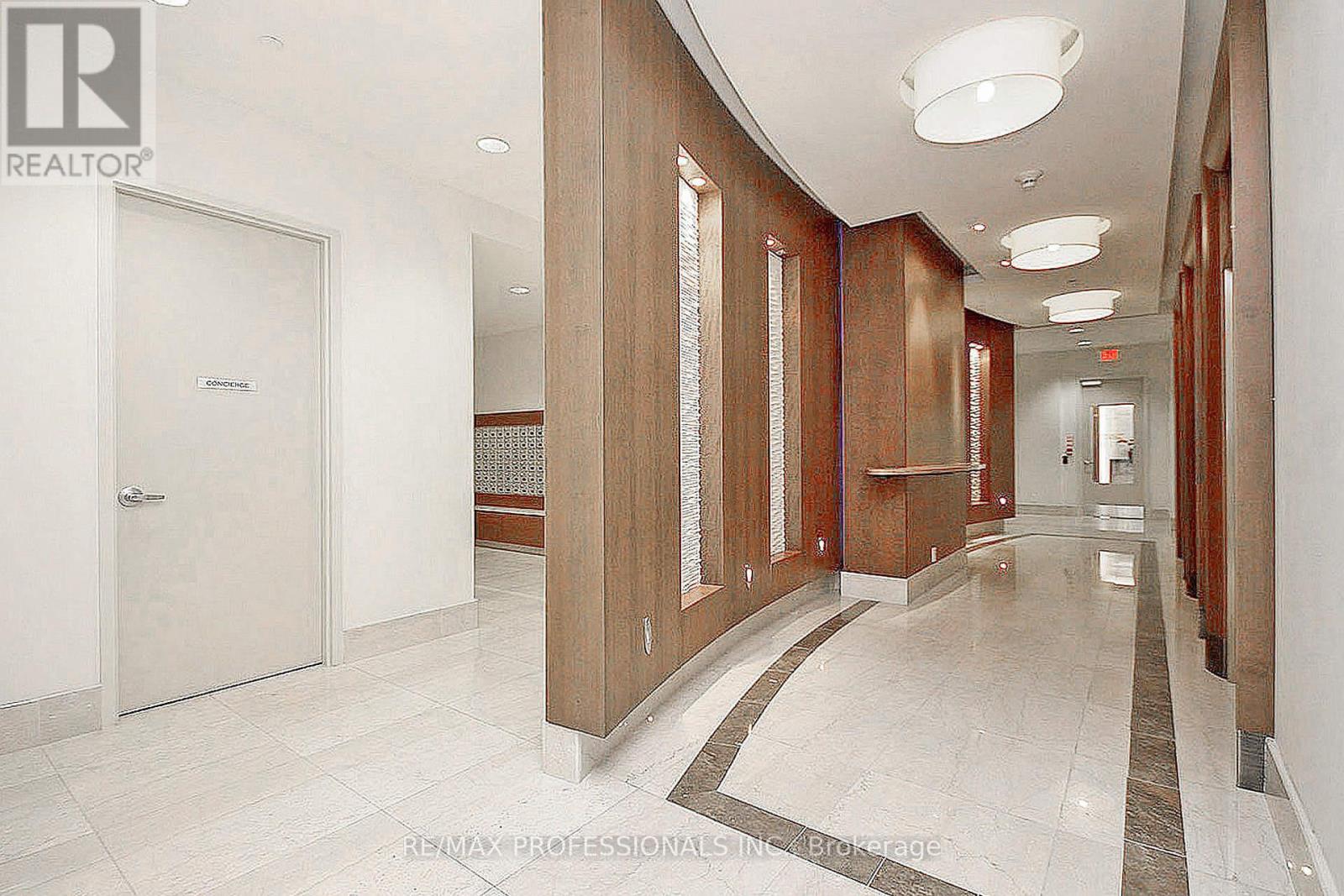 2205 - 100 John Street, Brampton, Ontario  L6W 0A8 - Photo 4 - W12802302