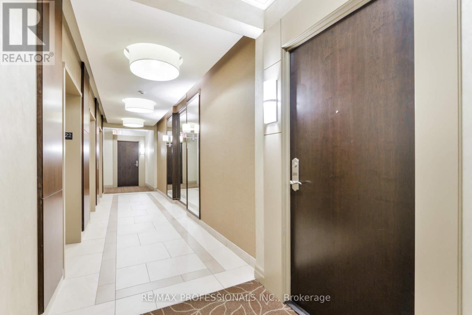 2205 - 100 John Street, Brampton, Ontario  L6W 0A8 - Photo 5 - W12802302