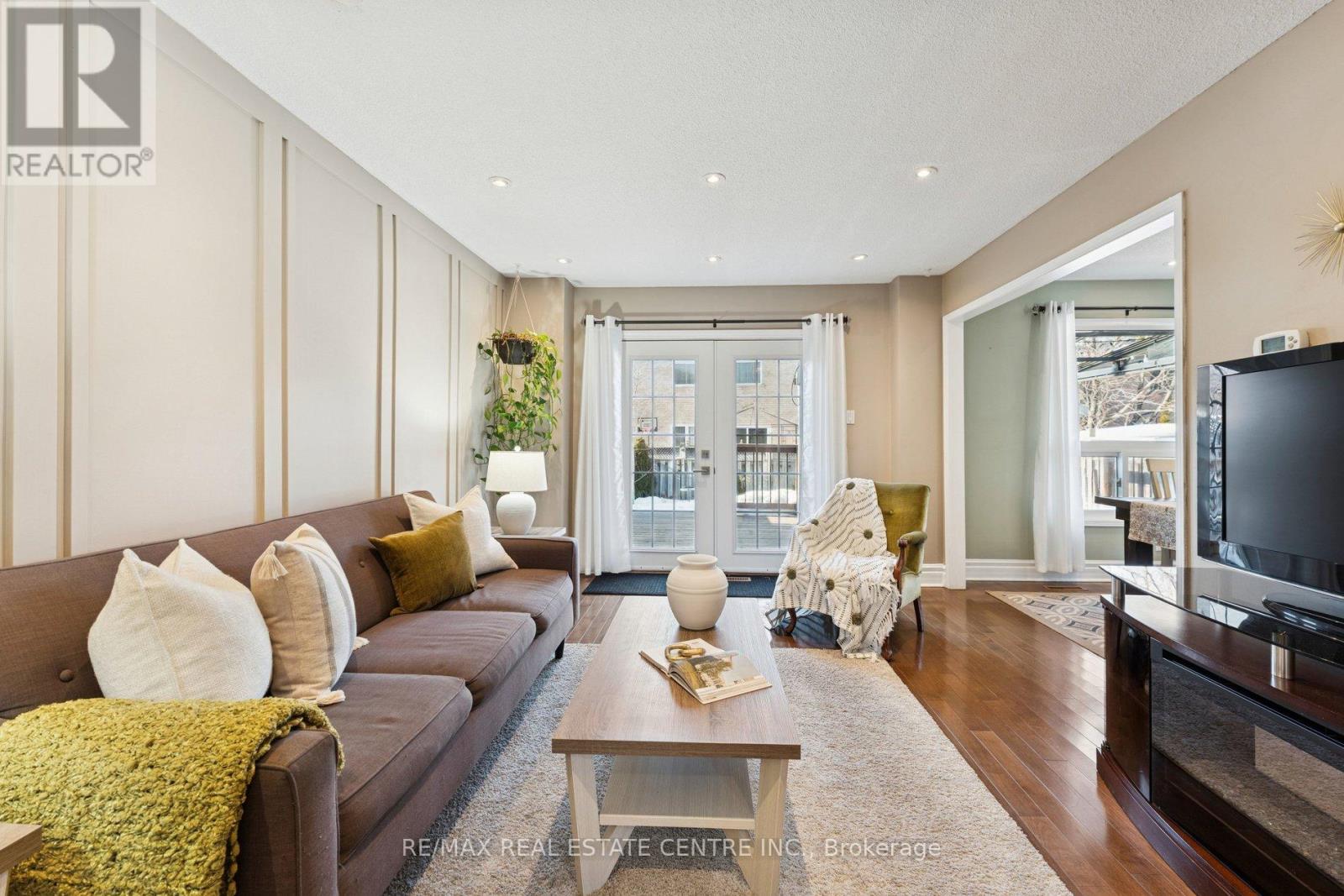 14 Glenmanor Drive, Brampton (Heart Lake West), Ontario  L6Z 3Z4 - Photo 10 - W12802328