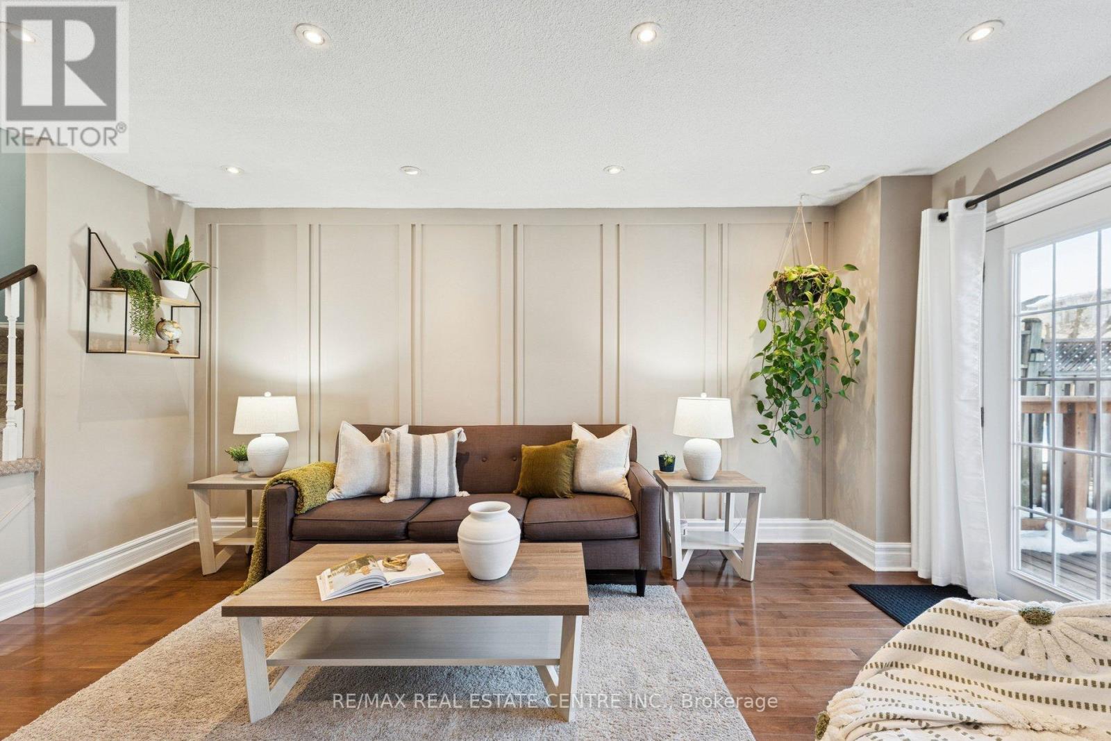 14 Glenmanor Drive, Brampton (Heart Lake West), Ontario  L6Z 3Z4 - Photo 12 - W12802328