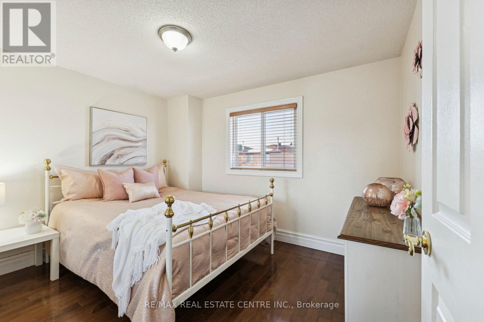 14 Glenmanor Drive, Brampton (Heart Lake West), Ontario  L6Z 3Z4 - Photo 24 - W12802328