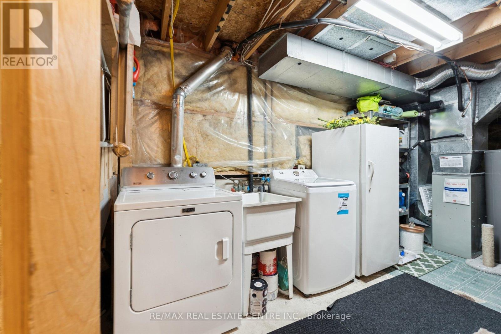 14 Glenmanor Drive, Brampton (Heart Lake West), Ontario  L6Z 3Z4 - Photo 39 - W12802328