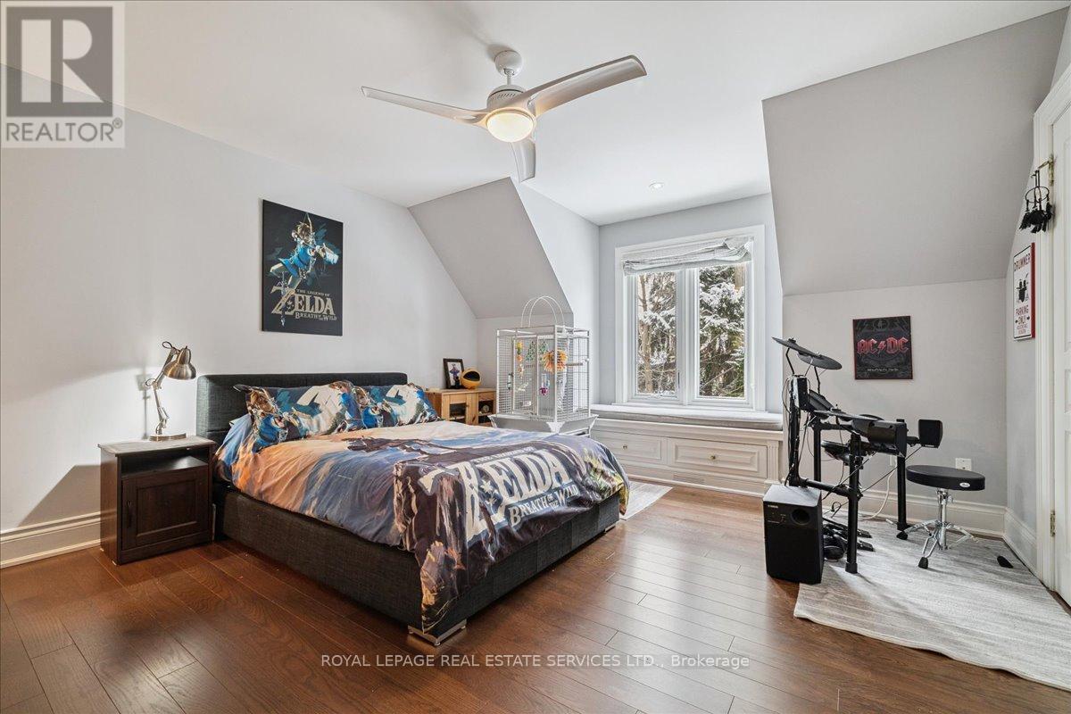 1730 The Pines, Mississauga, Ontario  L5J 4V5 - Photo 25 - W12802370