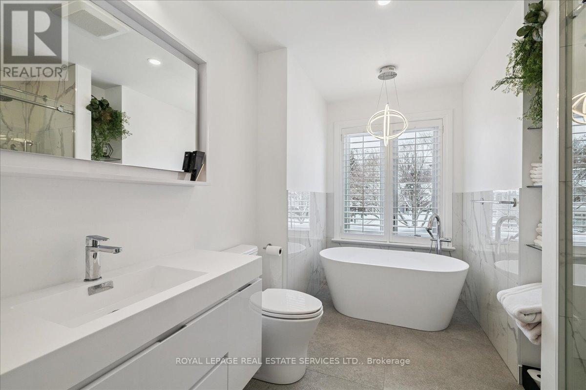 1730 The Pines, Mississauga, Ontario  L5J 4V5 - Photo 32 - W12802370