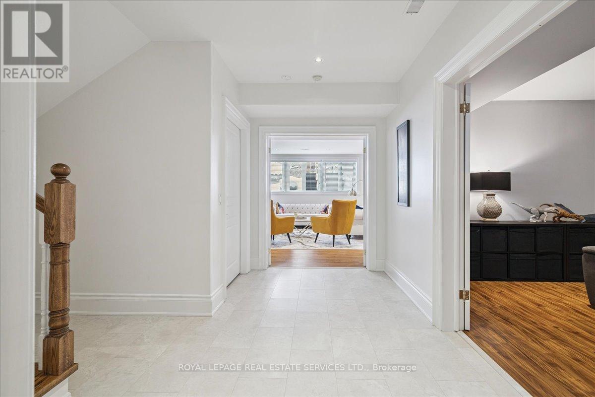 1730 The Pines, Mississauga, Ontario  L5J 4V5 - Photo 33 - W12802370