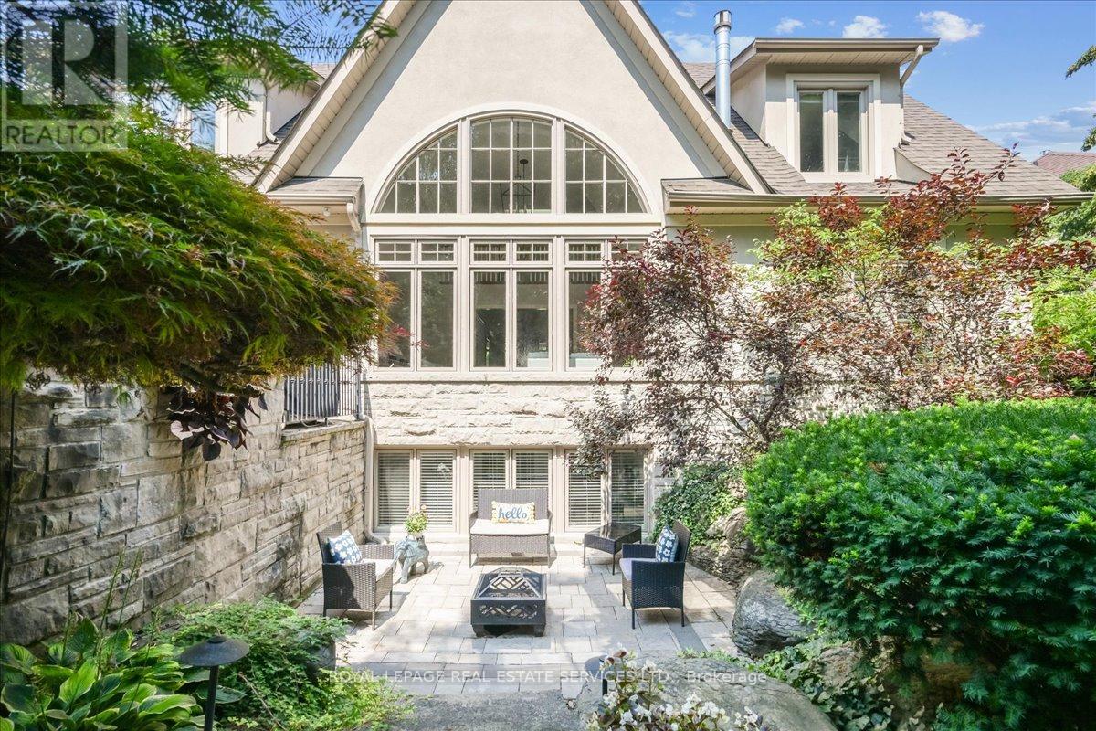 1730 The Pines, Mississauga, Ontario  L5J 4V5 - Photo 43 - W12802370