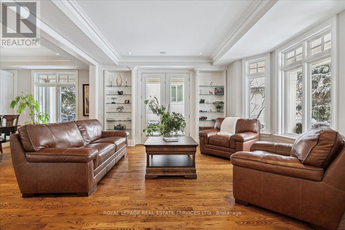 1730 The Pines, Mississauga, Ontario  L5J 4V5 - Photo 6 - W12802370