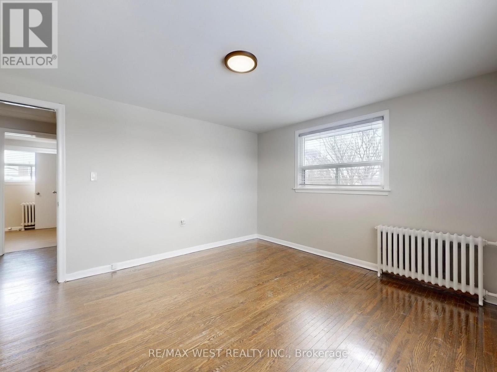 16 Upwood Avenue, Toronto, Ontario  M6L 3A5 - Photo 21 - W12802396