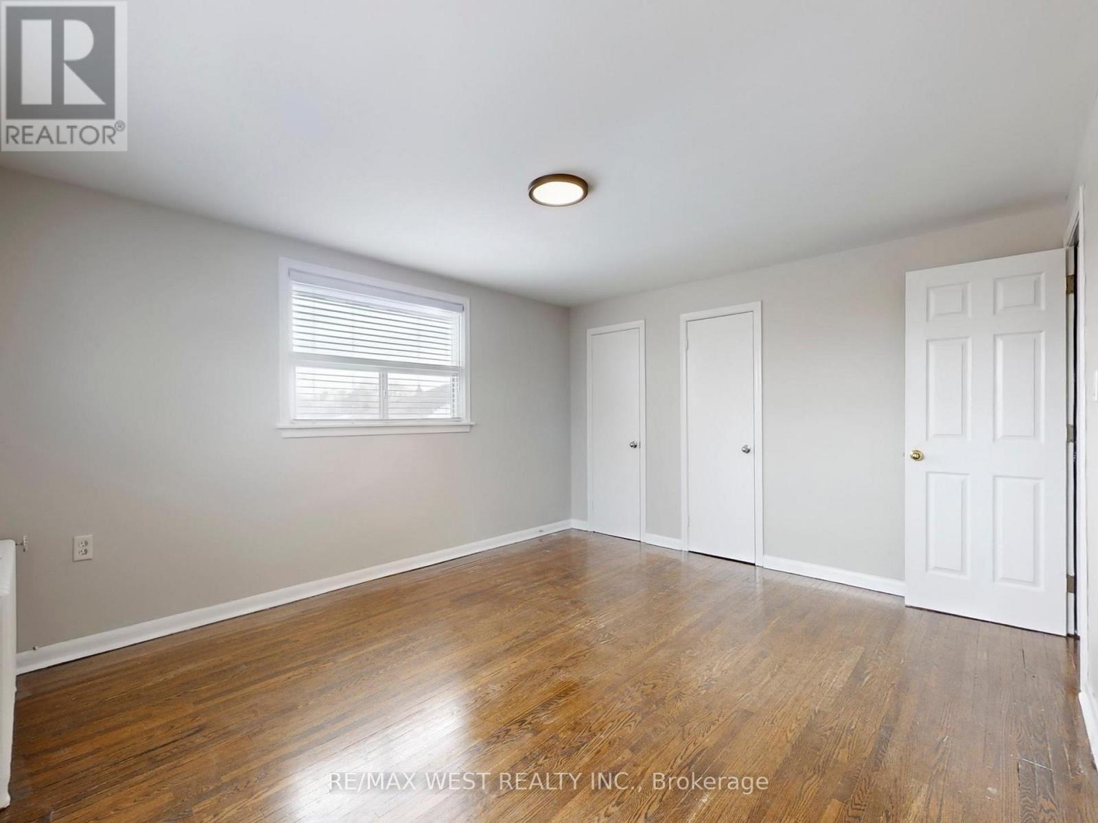 16 Upwood Avenue, Toronto, Ontario  M6L 3A5 - Photo 22 - W12802396