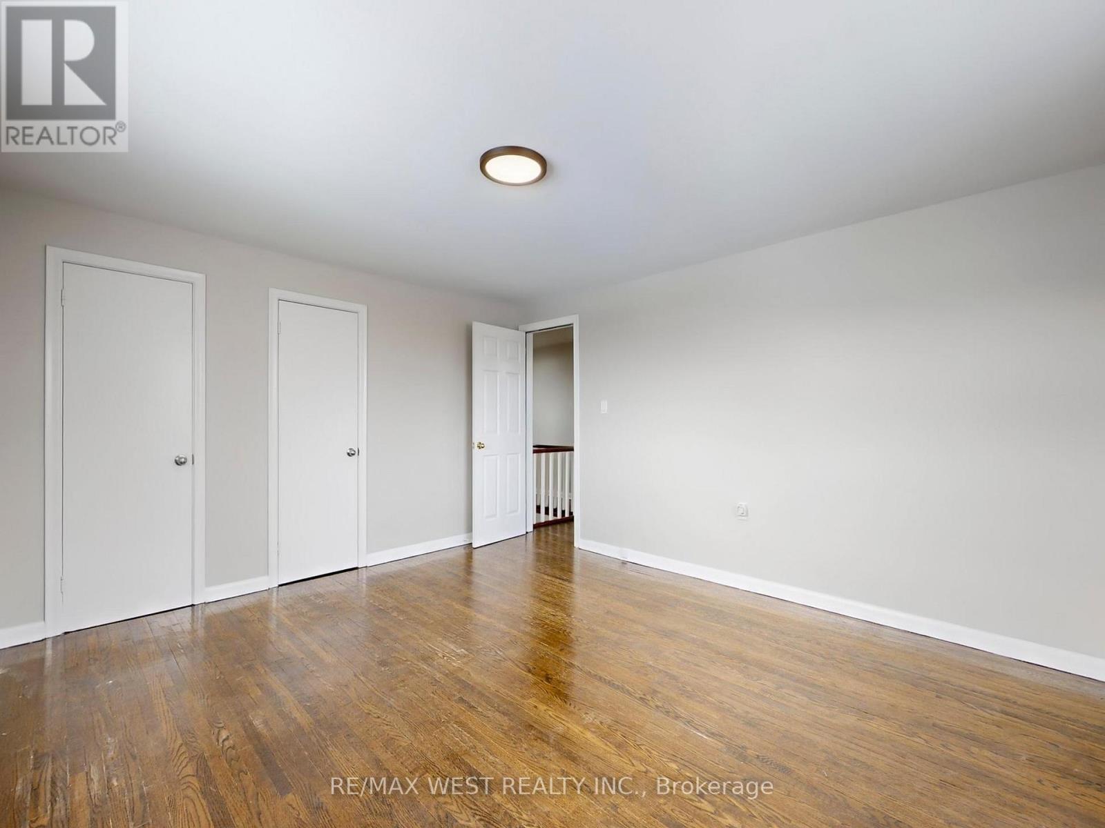 16 Upwood Avenue, Toronto, Ontario  M6L 3A5 - Photo 24 - W12802396