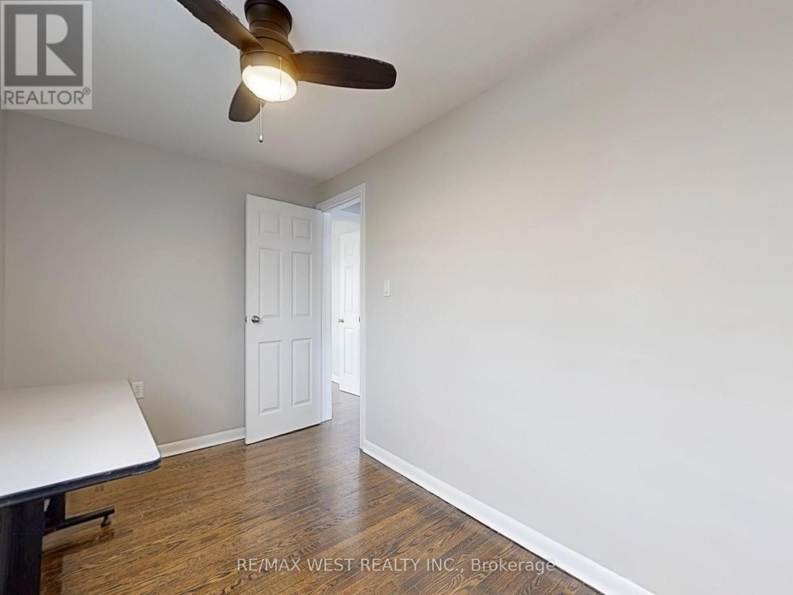 16 Upwood Avenue, Toronto, Ontario  M6L 3A5 - Photo 27 - W12802396