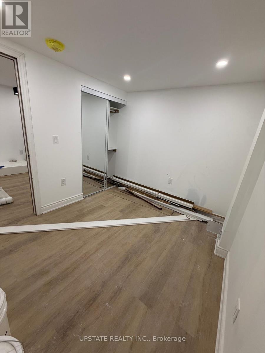 20 Stirrup Court, Brampton, Ontario  L6X 4Y1 - Photo 4 - W12802410