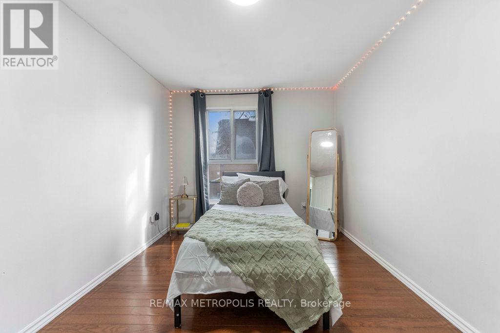 295 Fleetwood Crescent, Brampton, Ontario  L6T 2E7 - Photo 19 - W12802438