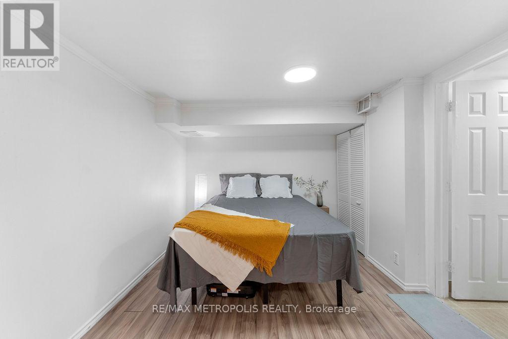 295 Fleetwood Crescent, Brampton, Ontario  L6T 2E7 - Photo 33 - W12802438