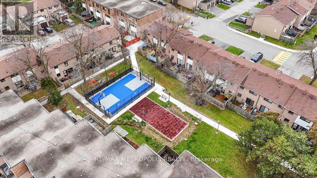 295 Fleetwood Crescent, Brampton, Ontario  L6T 2E7 - Photo 41 - W12802438