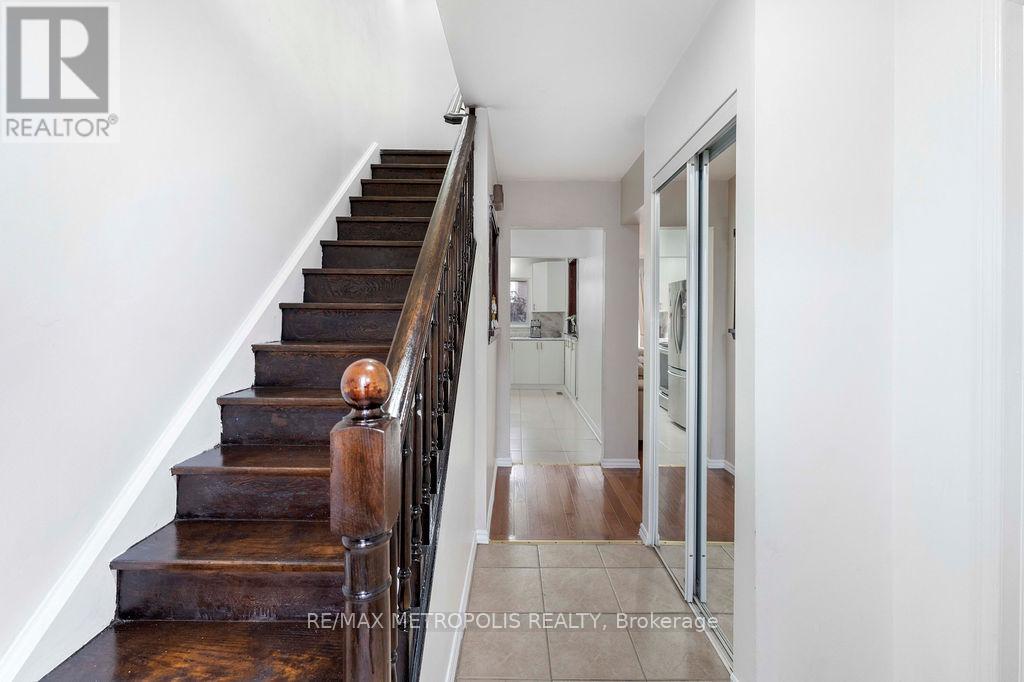 295 Fleetwood Crescent, Brampton, Ontario  L6T 2E7 - Photo 47 - W12802438